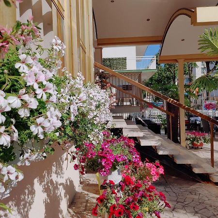 Hotel Mia Restaurant Airport リミニ エクステリア 写真